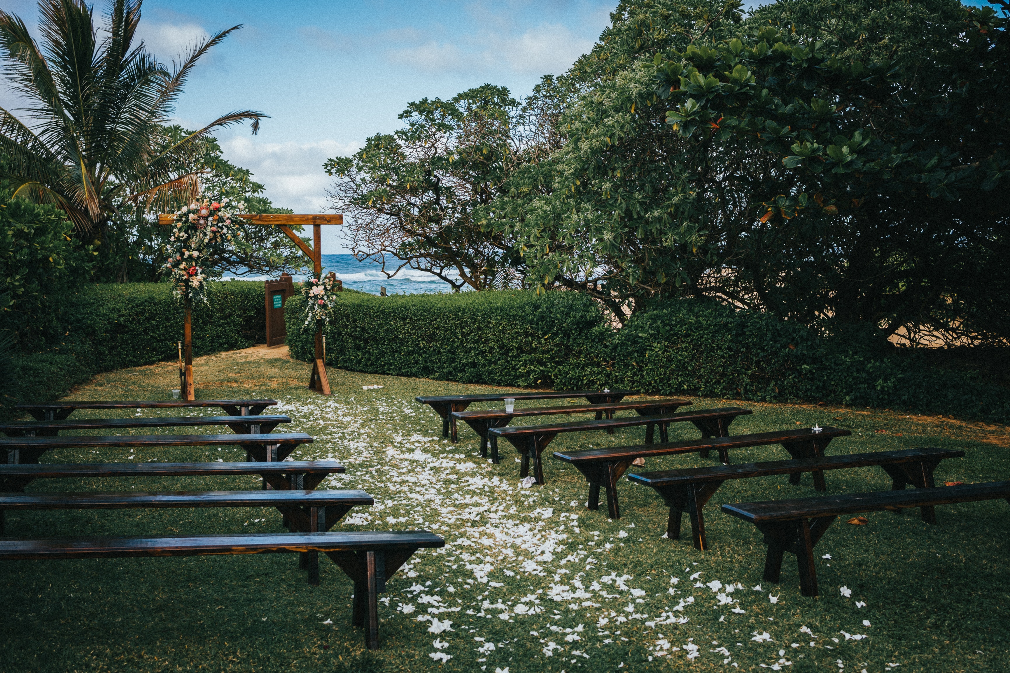Cover Image for So You Want to Get Married in Maui? Here Are Our Top Tips for a Perfect Day