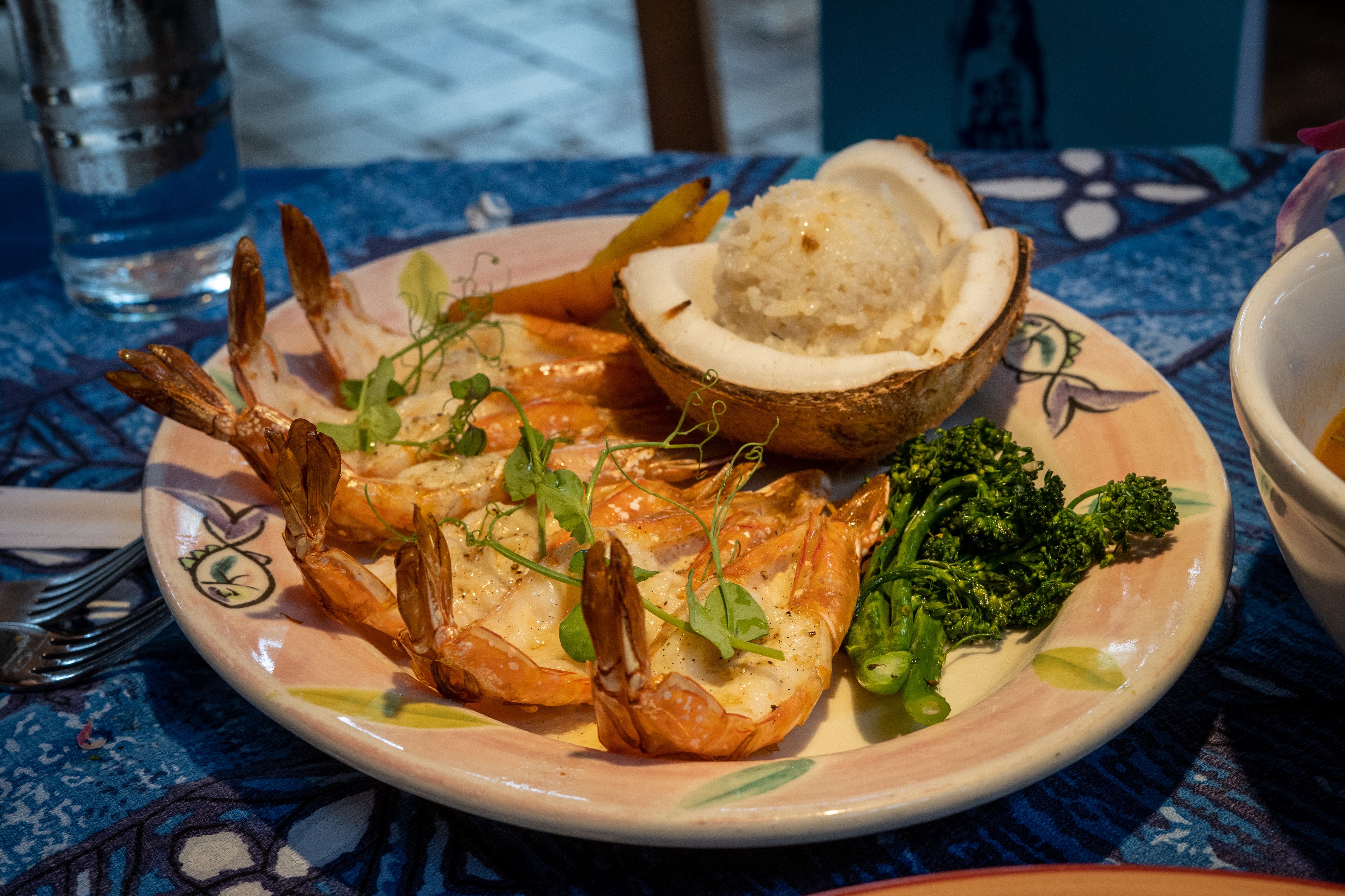 Cover Image for A Foodie's Paradise: 5 Must-Visit Maui Restaurants To Add To Your Bucket List!